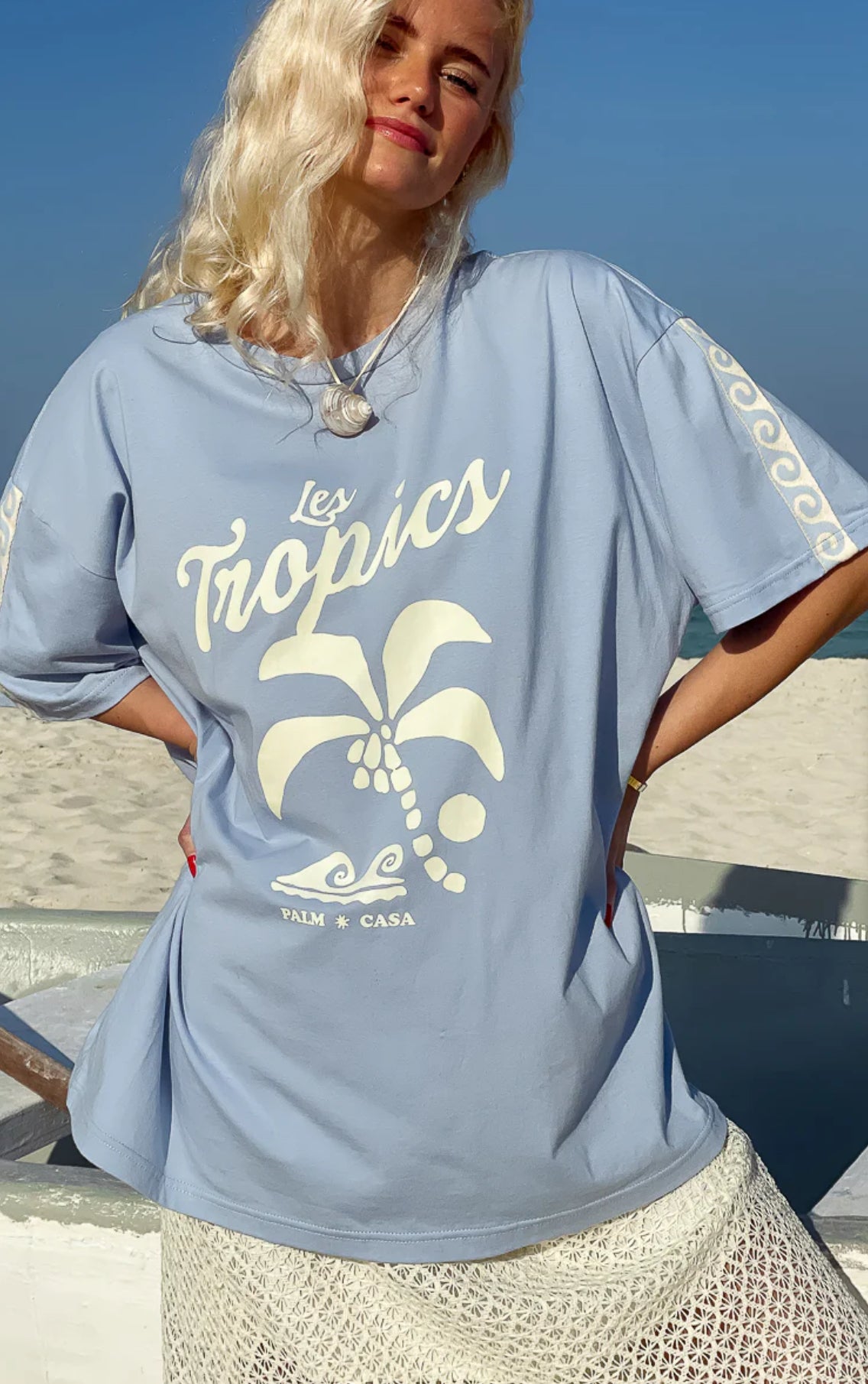 PALM TROPICS T-SHIRT | PALE BLUE