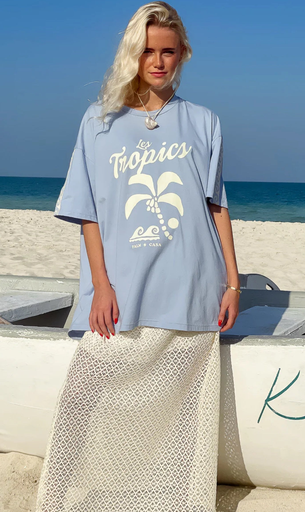 PALM TROPICS T-SHIRT | PALE BLUE